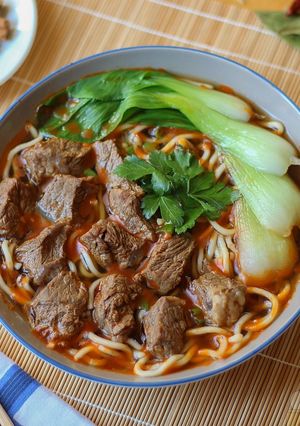 Foto di Zuppa Manzo Piccante e Noodles