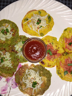 A picture of Mini moong dal cheela.