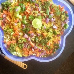 A picture of Veg murmura chaat.