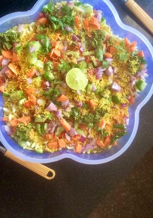 A picture of Veg murmura chaat.