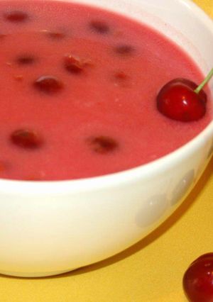 Meggyleves recept fotója