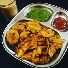A picture of Vegetable Pakori.