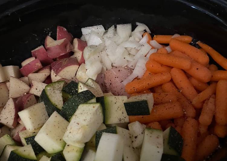 Easiest Way to Prepare Super Quick Homemade Crockpot Garlic Butter Chicken and Veggies