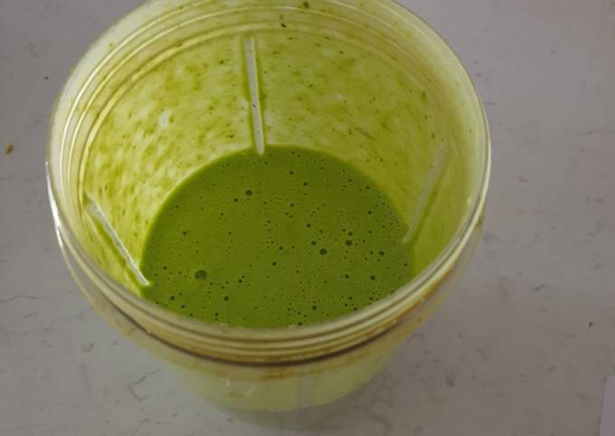 Creamy green dream smoothie