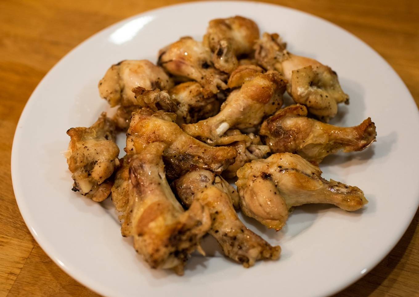 Japanese yakitori-style seasoned chicken wings