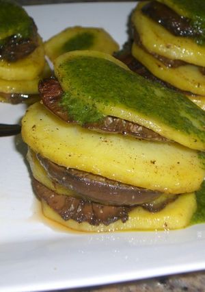 Foto principal de Milhojas de níscalos y patatas