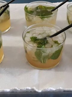 Una foto de Mojito cubano