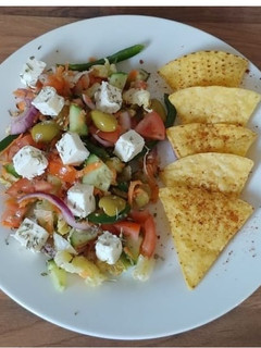 A picture of Greek salad.