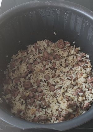 Una foto de Arroz blanco con asadura de pollo