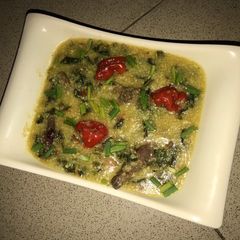 A picture of Paten tsaki da naman rago.