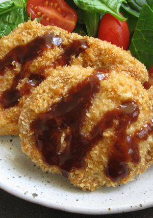 A picture of Golden Crispy Oven Baked ‘Tonkatsu’ (Pork Cutlets).