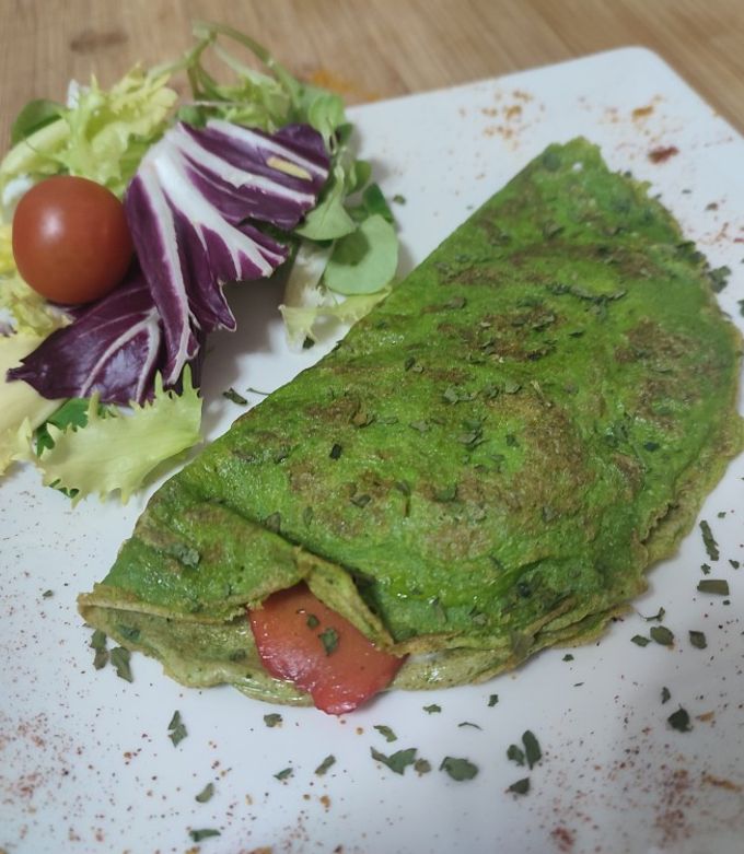 Foto principal de Crepes de espinacas con salmón y queso