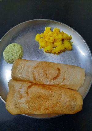 A picture of Rava dosa.
