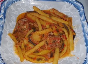 O poză a rețetei Mâncare de păstăi cu carne de curcan.