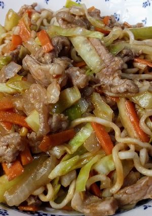 Una foto de Yakisoba