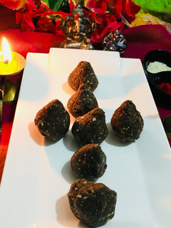 A picture of Oreo biscuit dry fruits modak.
