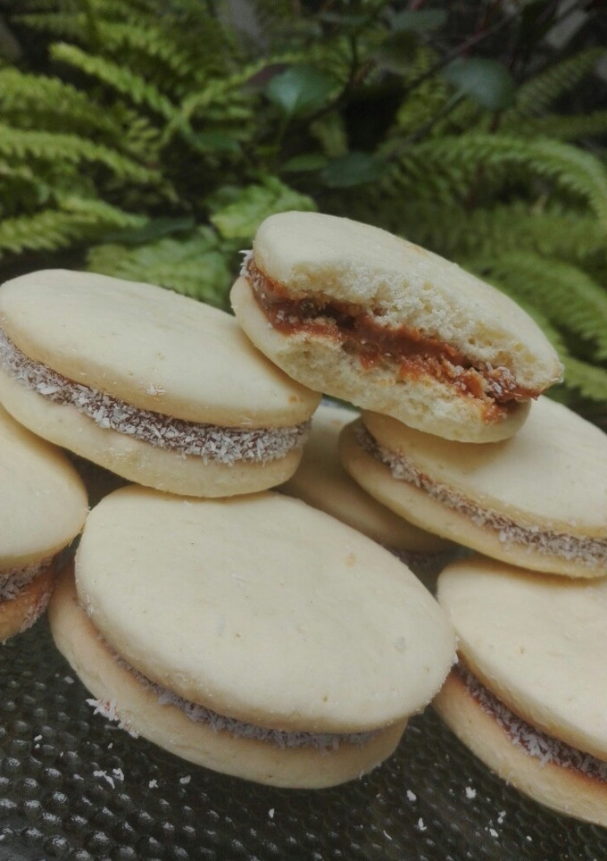 Una foto de Alfajores de maicena ❤ sin manteca