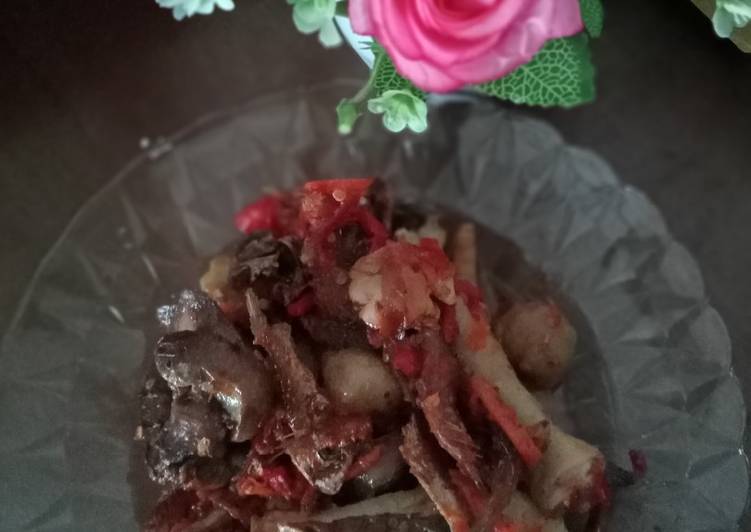 Sambalado campur 🤭 (ayam,bakso,hati,ikan asin)