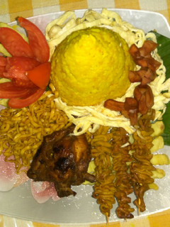 Foto resep Nasi kuning - Tumpeng Mini