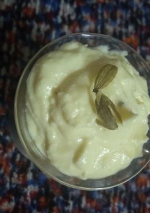 केसर बादाम श्रीखण्ड (kesar badam shrikhand recipe in Hindi) रेसिपी मुख्य फोटो