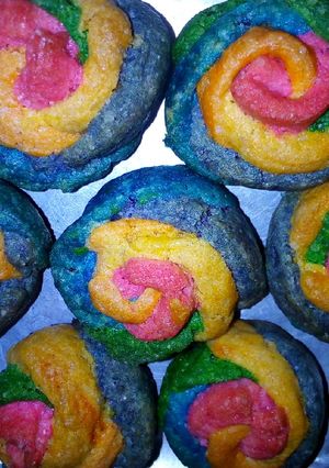 A picture of Rainbow flower cookies😀#cookiecontest.