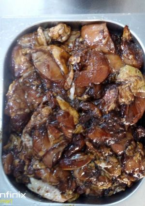 A picture of Marinated-chicken in red-wine.