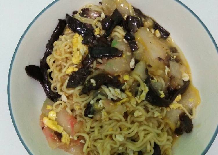 Cara Gampang Menyiapkan Seblak Mie Jamur yang Bisa Manjain Lidah