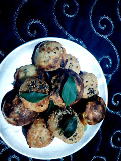 मेथी के अप्पे(methi appe recipe in hindi) रेसिपी मुख्य फोटो