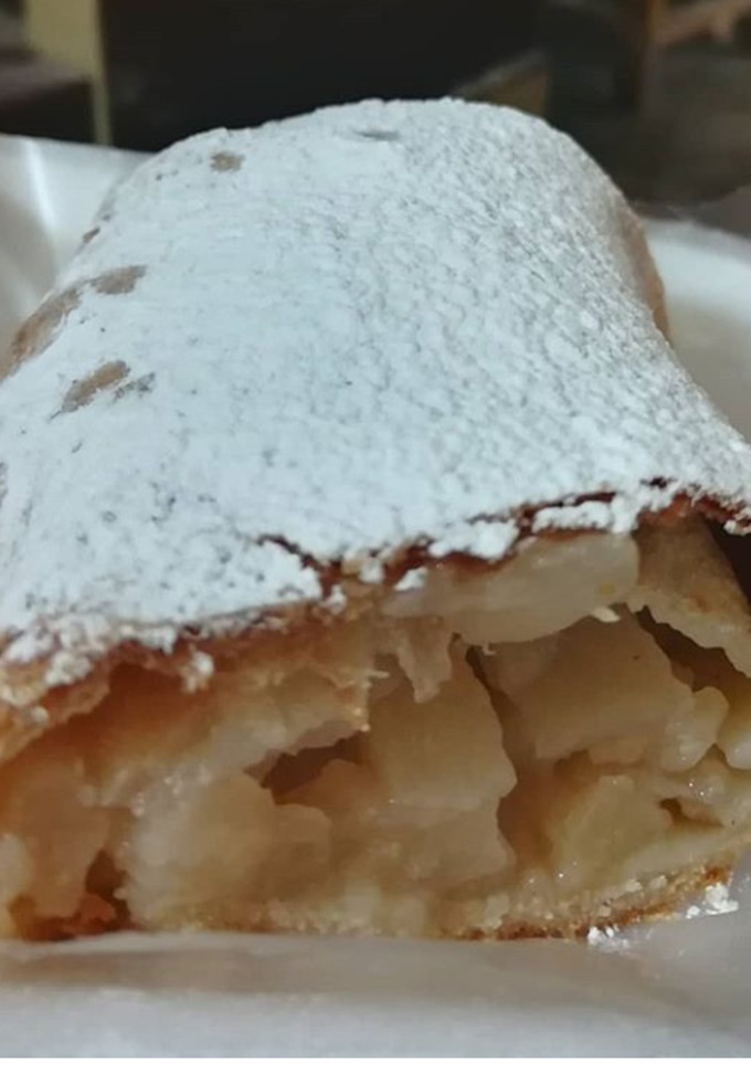 Una foto de Strudel de manzanas