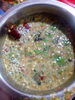 ரசம்...முடக்கத்தான் ரசம் (Mudakkaththaan rasam recipe in tamil) செய்முறை முக்கிய புகைப்படம்