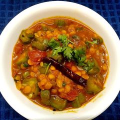 A picture of Bihari Nenua /Sponge Gourd and Chana Dal Sabzi.