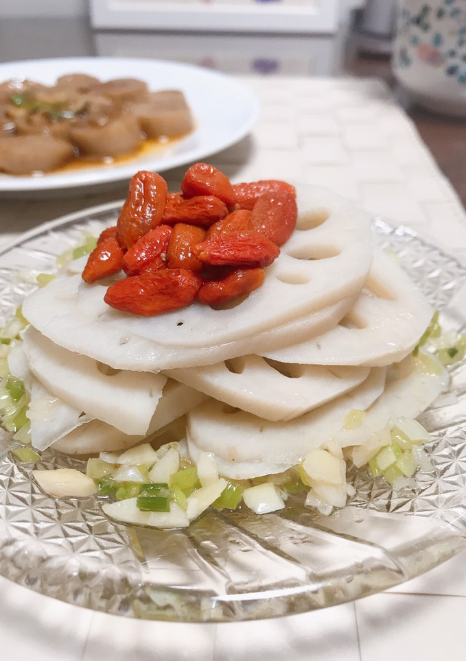 涼拌蓮藕 的食譜成品照片