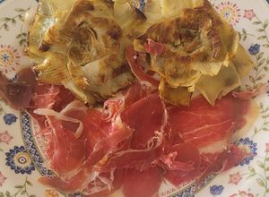 Foto principal de Alcachofas confitadas con jamón ibérico