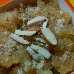 A picture of Aalu ka halwa.
