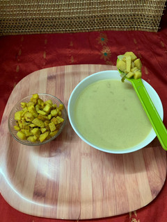 A picture of Yam Stew and Yam fry.