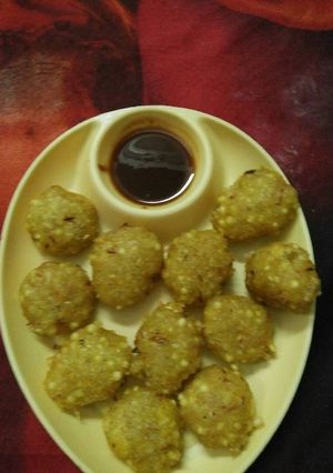 A picture of Sabudana vada.