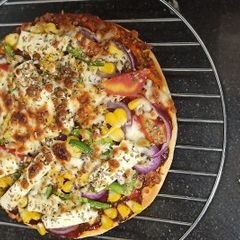 A picture of Cheese corn pizza.
