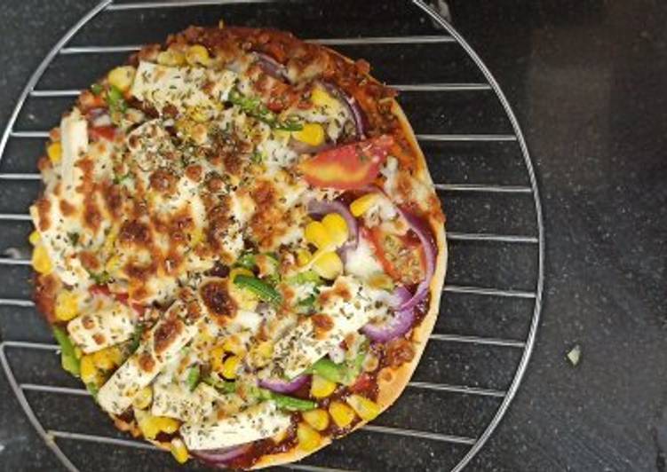 Cheese corn pizza