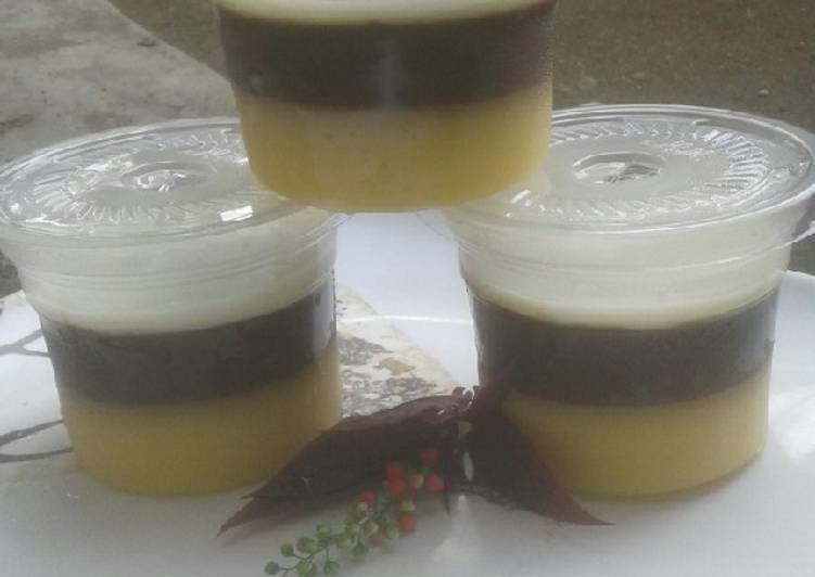 Puding Lapis /Puding Labu Kuning coklat with vla vanila