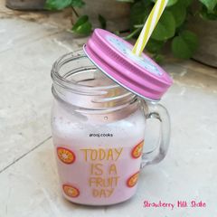 A picture of Strawberry Milk Shake.