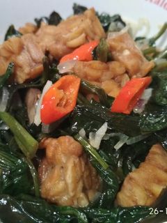 Foto resep Oseng kangkung seadanya