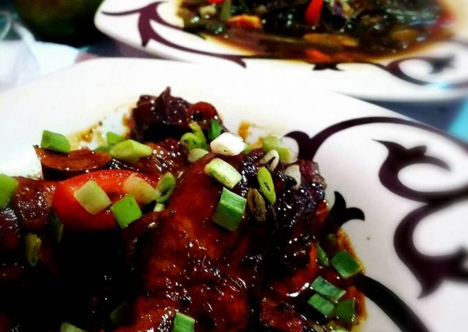 Resep Ayam kecap bango oleh Wiwin Sofarida - Cookpad