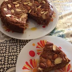 A picture of Almond and Honey Cake.