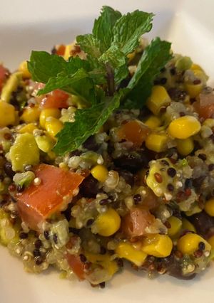 Una foto de Ensalada Fiesta Tica 🎉