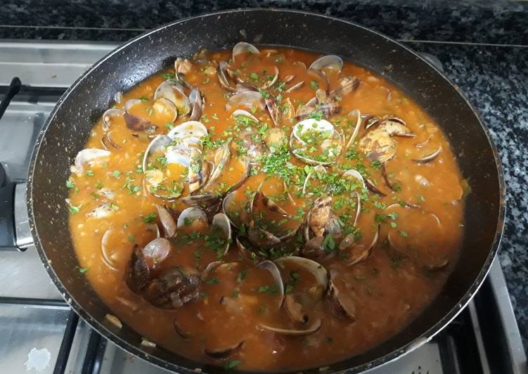 Almejas a la marinera