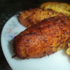 A picture of Unnakaya(sweet made with banana).