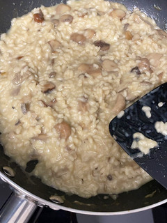 Una foto de Risotto Funghi (setas)