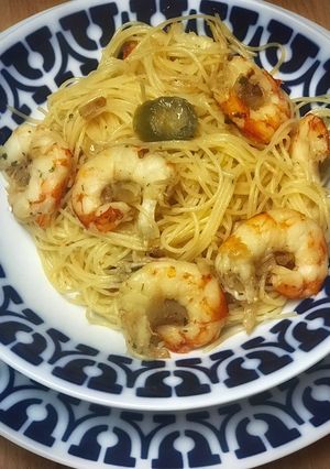 Una foto de Capellini con langostinos a la mexicana