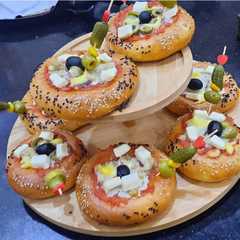 ميني بيتزا🥰🥰 بعجينة قطنية وهشة 🍕🍕-レシピのメイン写真
