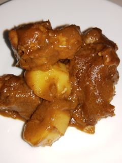 Una foto de Fricasé de pollo con crema de su misma salsa